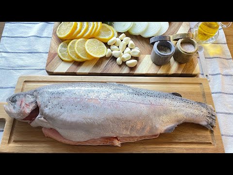 فيديو: سمك السلمون المرقط في صلصة الفطر
