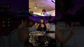 Nicki Minaj Imitates Adele Uk Garage Version