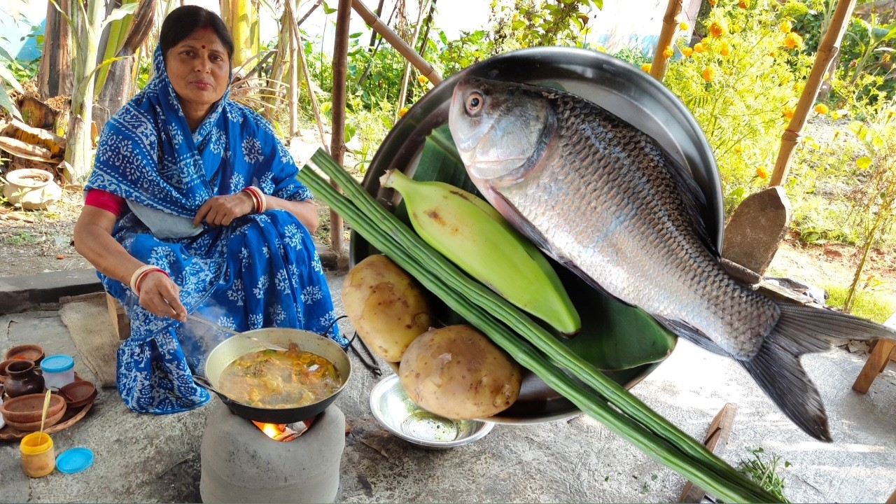 বসন্তের শুরুতে কাঁচকলা সজনে ডাটা দিয়ে দুর্দান্ত স্বাদে কাতলা মাছ রান্না | Katla Macher Recipe