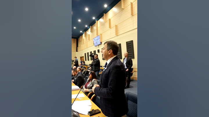 Nebojša Vukanović i premijer Radovan Višković u raspravi u NSRS