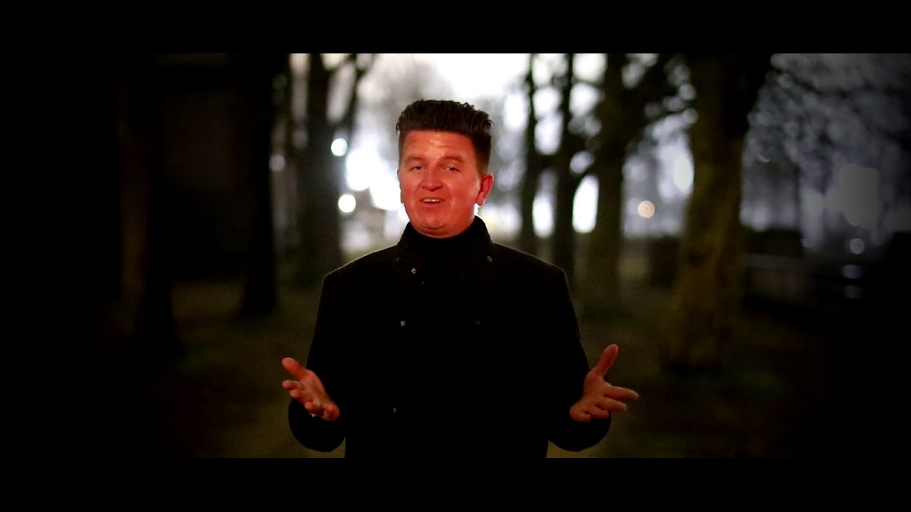 Jeroen Stevens - Niemand is met kerst alleen - YouTube