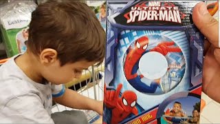 Çınar Efe Market Arabasıyla Kendi Istediği Örümcek Adamlı Eşyalar Alıyor. Çınar Örümcek Adam Avında