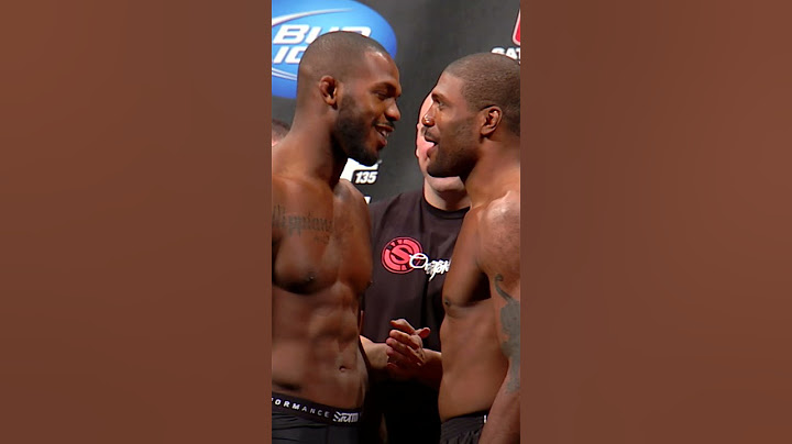 Encaradas com Jon Jones são sempre um show à parte! 👀 #UFC309