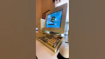 Windows 95 ASMR Retrocomputer 