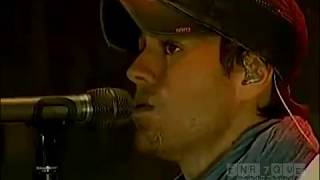 Video thumbnail of "Enrique Iglesias - Lloro por ti (LIVE)"