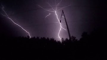 Incredible slow-mo lightning/crawlers / Anvil Crawler lightning