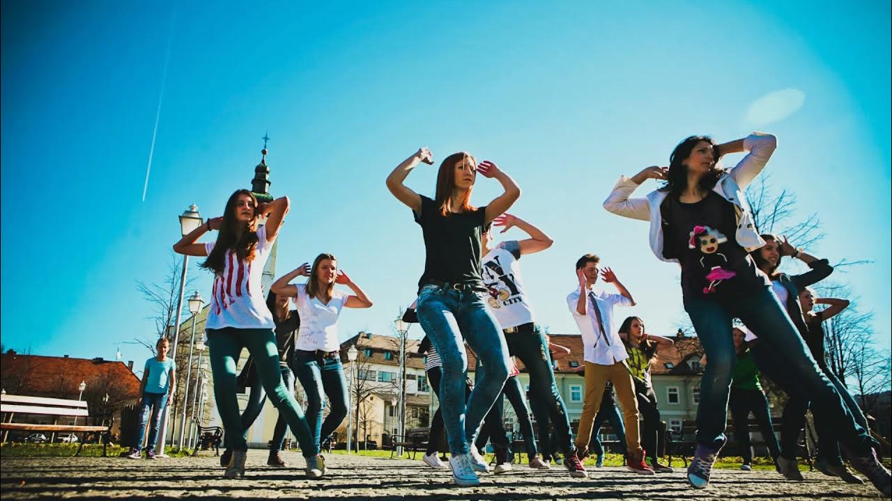 Уличный танцевальный флешмоб. Танцевальный флешмоб. Флэшмоб танцевальный для детей. Массовые мероприятия для детей. Музыкальный флэшмоб.