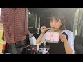休日に車でラーメンを鍋ごと食べる女【車中泊】