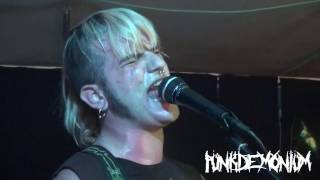 PUNKDEMONIUM- Puta modelo (CSO de Barcelona 12-11-16)