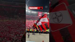 Zwei Stunden nach Abpfiff! Die besten Fans der Welt ♥️⚫️