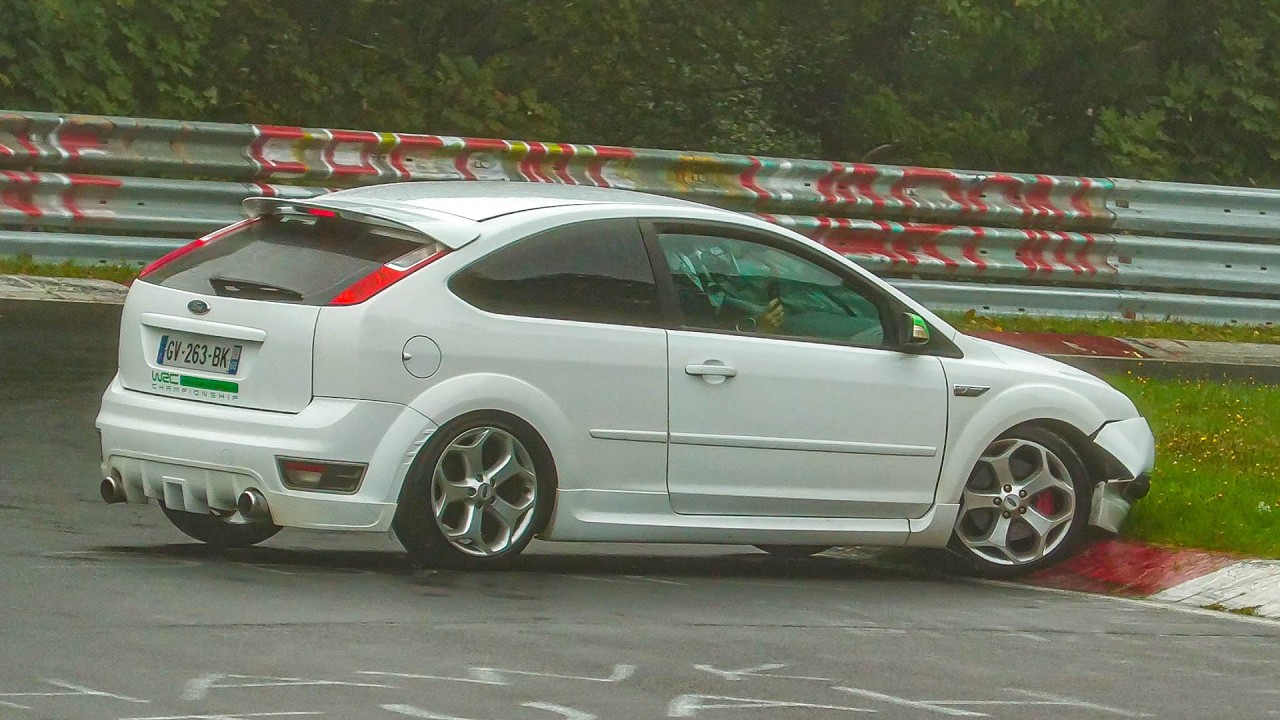 NÜRBURGRING FAILS COMPILATION 2025 - Part 2: Best of BAD Drivers, Mistakes & Fails 2025!