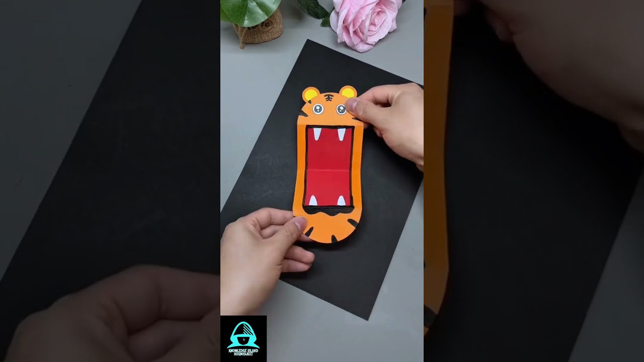 Paper Tiger Craft! Watch this tiger mouth ROAR! 