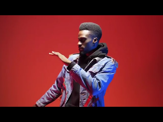 在 YouTube 上观看 Suspect 95 _ Fan ou amoureux feat Josey (Clip officiel) 在 YouTube 上观看 Suspect 95 _ Fan ou amoureux feat Josey (Clip officiel)