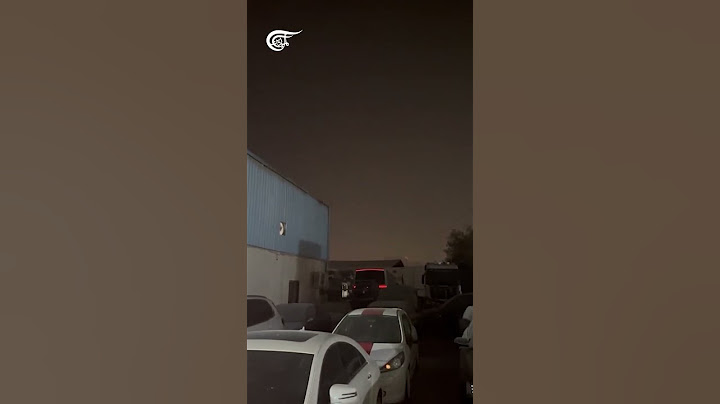 لحظة سقوط أحد الصواريخ الإيرانية على قاعدة العديد الأمريكية في قطر