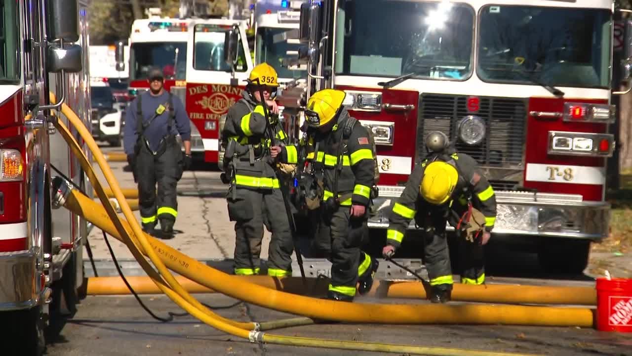 Des Moines Fire Department: Amazon driver noticed house fire, called 911