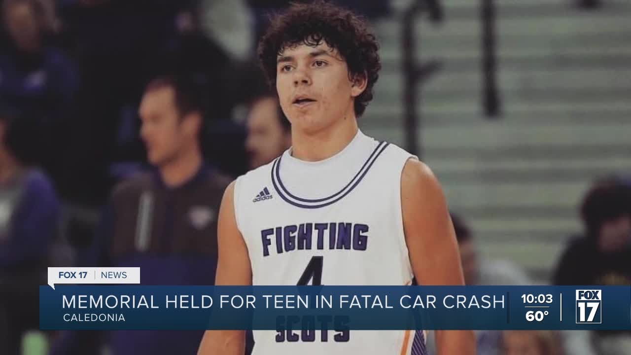 Memorial held for teen in fatal car crash YouTube