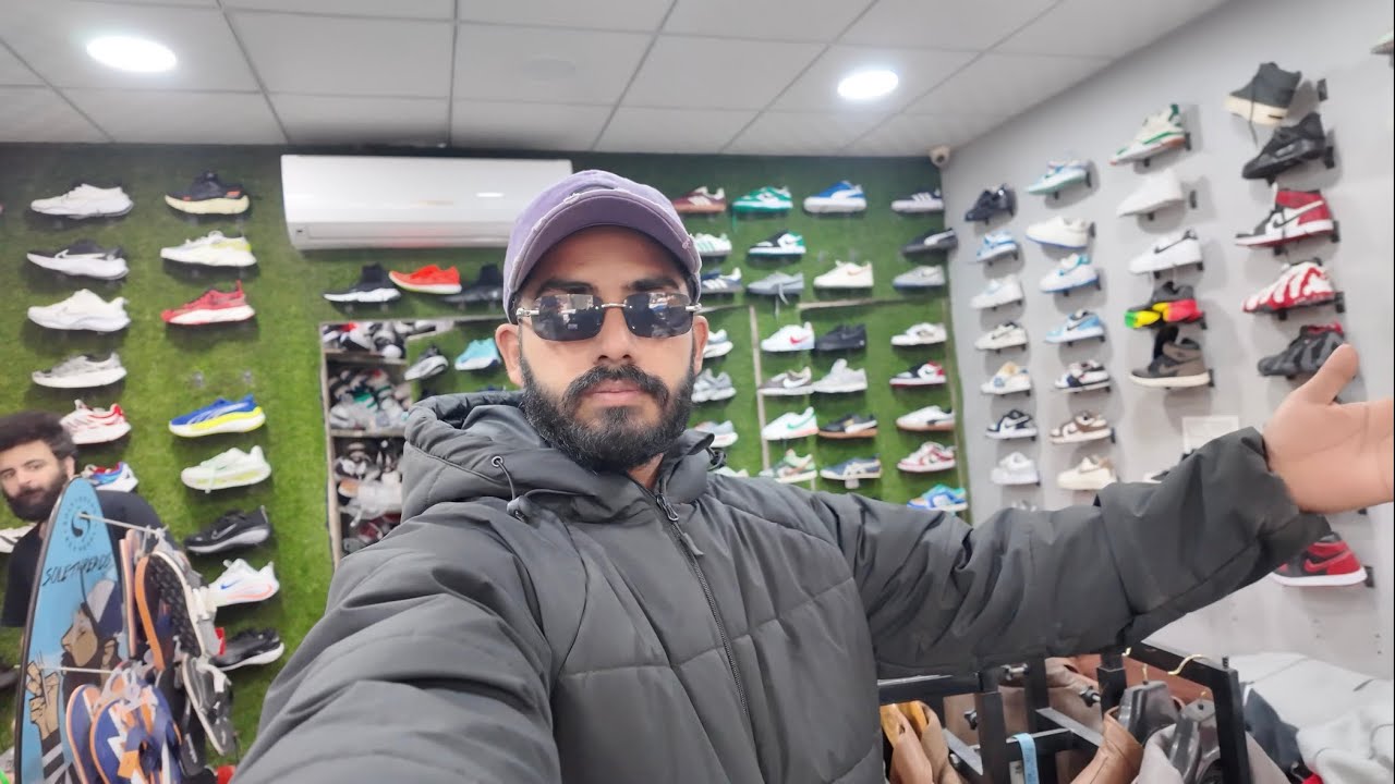 Shopping with brother | shoes hi shoes 😍 #shoes #vlog #shopping 