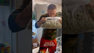 Go Follow @TheCountryTrapper he is an award winning botanist at the research facility! 🏆🥇🥼