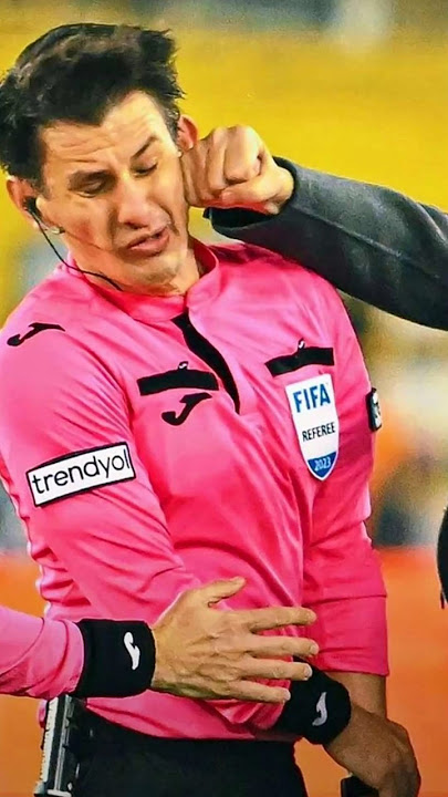 Ketika wasit kena bogem 🤕 ! #football #wasit #wasitcurang #referee #ball