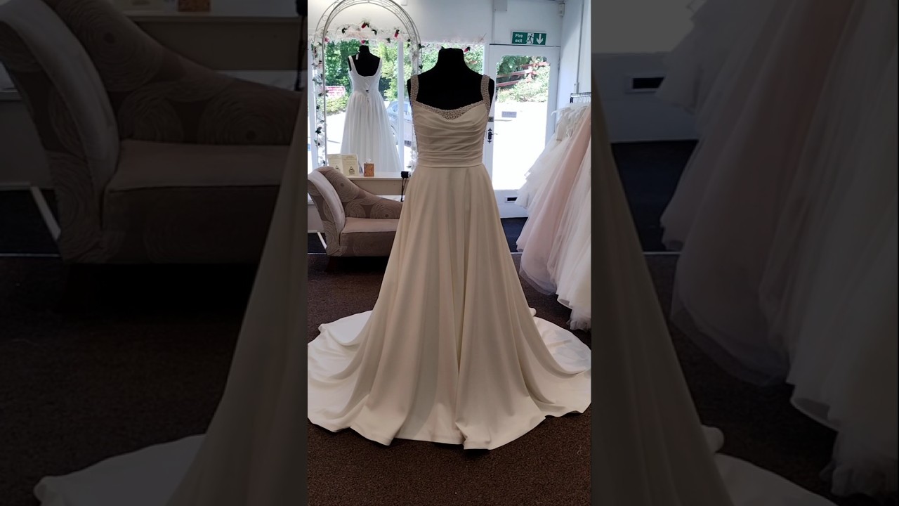 Vesper sleek sexy stunning bridal look for modern brides
