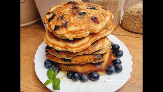 Blueberry pancakes, super fluffy and soft !! They are irresistible # blueberries #pancakes