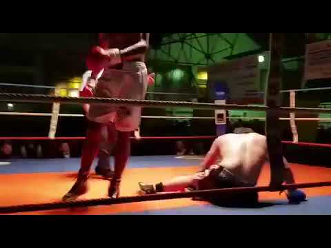 Siril makiadi boxe