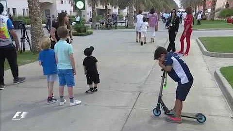 Bahrain GP - Pre Quali: Robin Rikknen in paddock