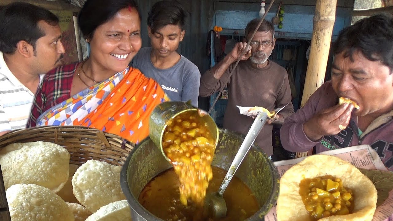 Gopal Da Ka Dal Puri - Energetic Man & Lady - 2 Puri @ 10 rs Only - Indian Street Food | Indian Food Loves You