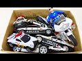 パトカーのミニカーが走ります。サウンドありで坂道走行☆おかたづけBOXへミニカーが帰ってゆく!