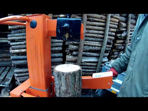 Video: Brennholzsp alter: die Kraft und Schönheit der Handarbeit