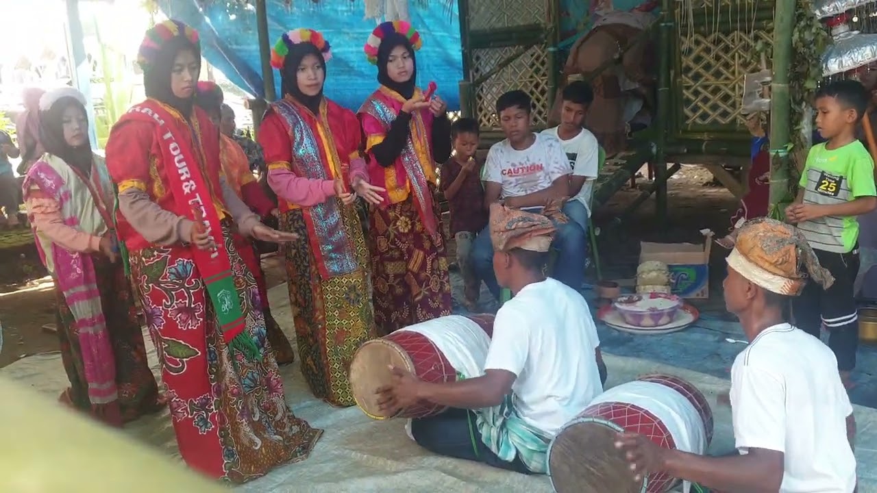 ADAT DESA BARUGAYA (DG NOMBONG)