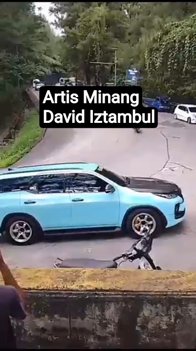 Artis Minang David Iztambul Berbagi Rezki di Sitinjau Lauik