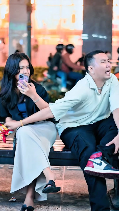 This prank of taking a woman's snack makes you laugh out loud 😂 #shorts #trending #viral