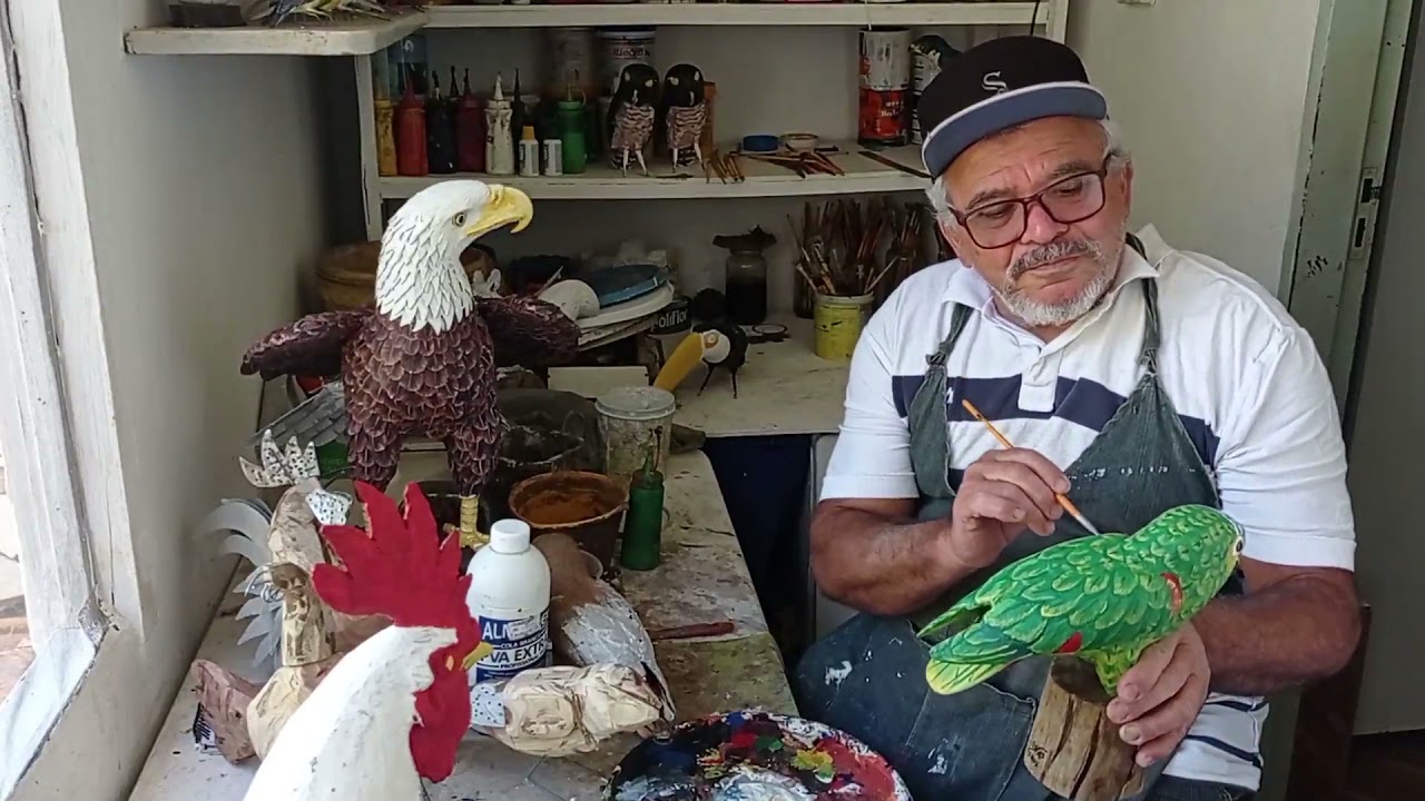 Oficina de confecção de aves de madeira e zinco - Jonas dos Santos