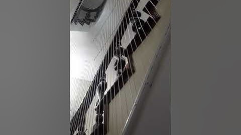 Lưới an toàn cầu thang - thi công và lắp đặt