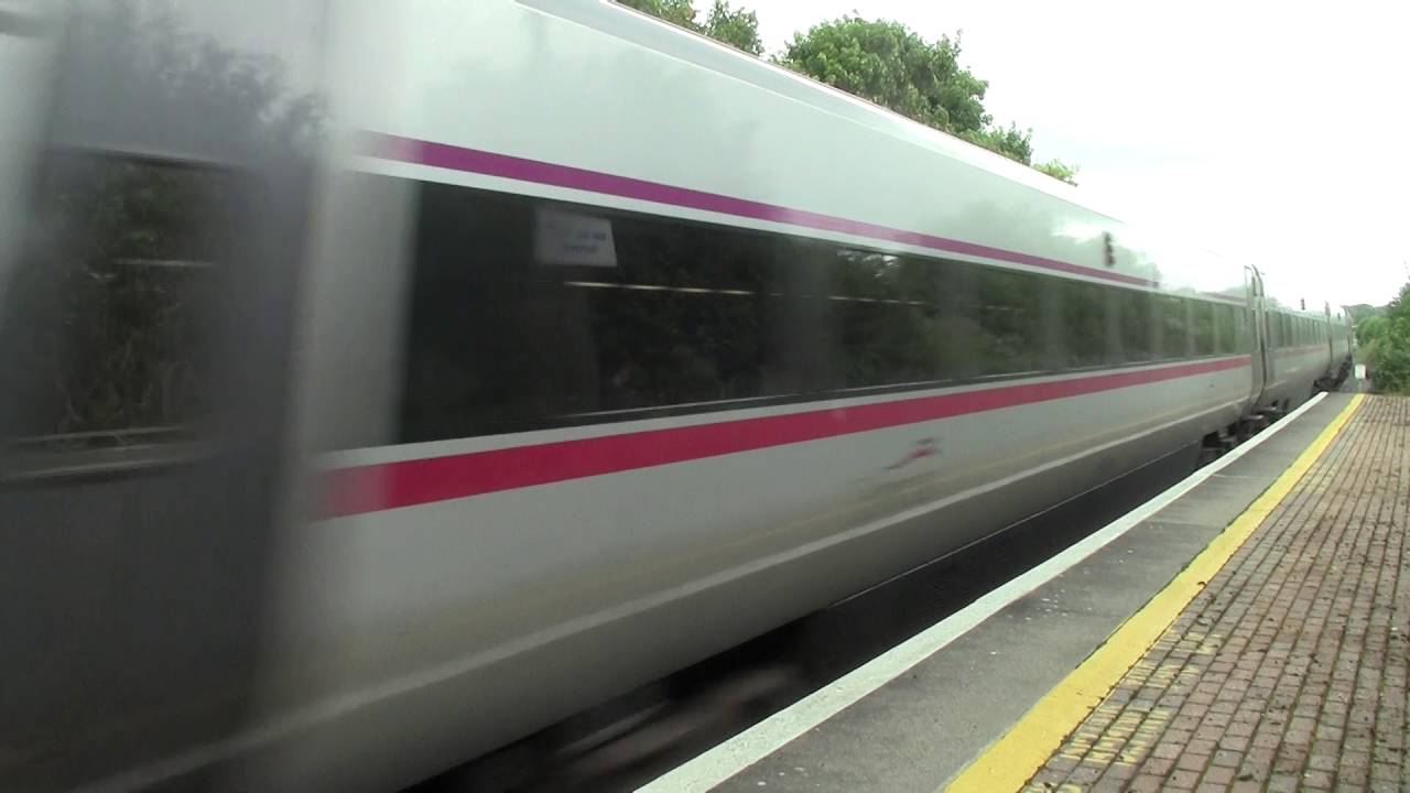 top movies on netflix Gormanston HD-Irish Rail GM201 no.207+DeDietrich set passes on service to Belfast Central