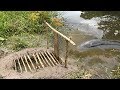 Smart Boy Make A Simple Fish Trap To Catch Big Fish-Cambodia Traditional Fish Trap