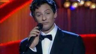 Video thumbnail of "Fiorello imita Califano che canta Julio Iglesias"