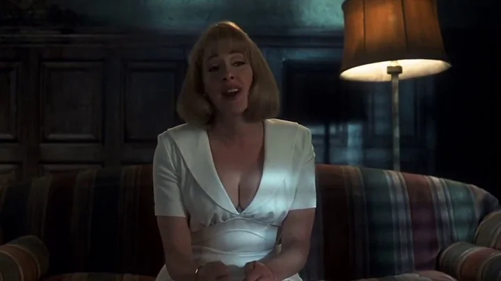 Addams Family Values (1993) - The Black Widow