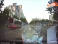 Reckless driver ‘chiongs’ ahead and beats red light -- with no regard to the safety of others