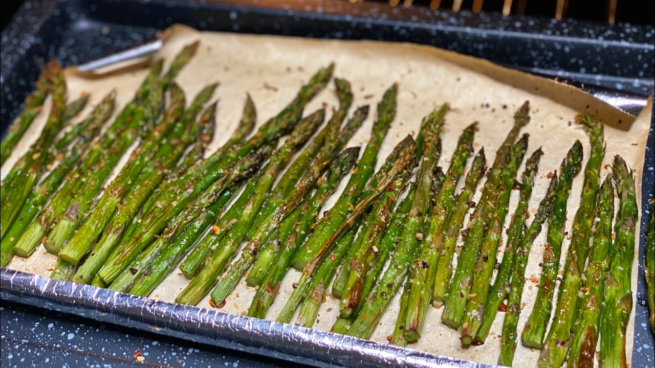 Как приготовить спаржу, запеченную в духовке