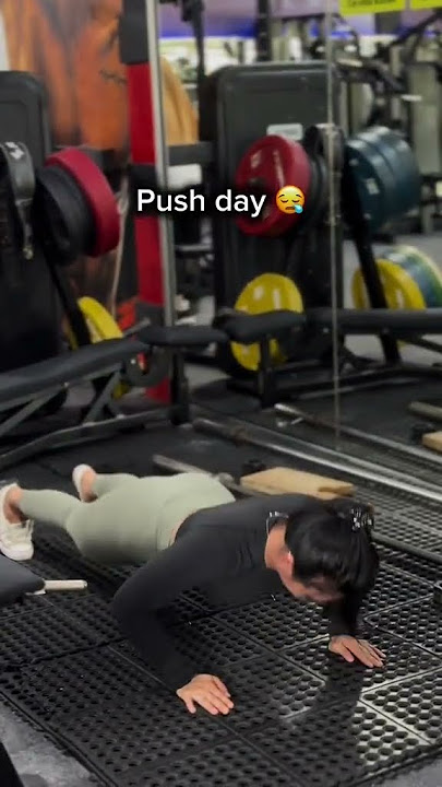 senin ceria #workout #gym #cewekcantik #gymlover #gymlovers