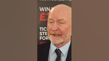 Iain wint de grote blauwe jackpot