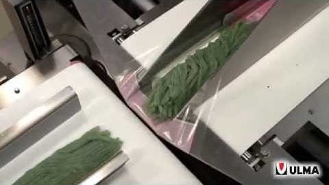 Sweets packaging in flow pack wrapper (HFFS)