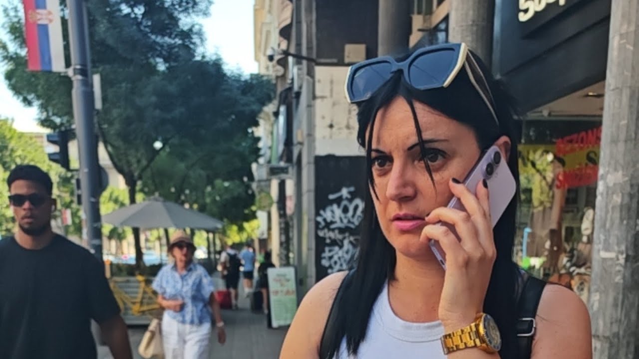 Uživo: Policija prati Uzbunjivača Maju i njenu majku