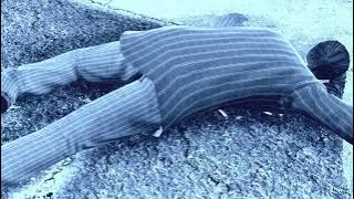 Yakuza 0... Kiryu stabs a man in the as-