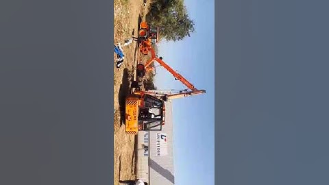 unloading of 40 ton container by 3 hydra and 1 farana