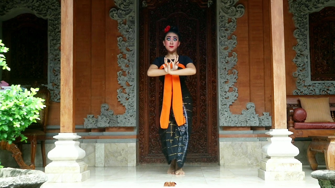 Tari Condong by Gek Titania (Sanggar Gria Tetamian)