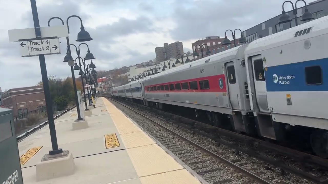 METRO NORTH RAILROAD P32AC-DM GENESIS YONKERS RR STATION 