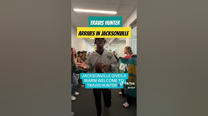 Travis Hunter Arrives in Jacksonville